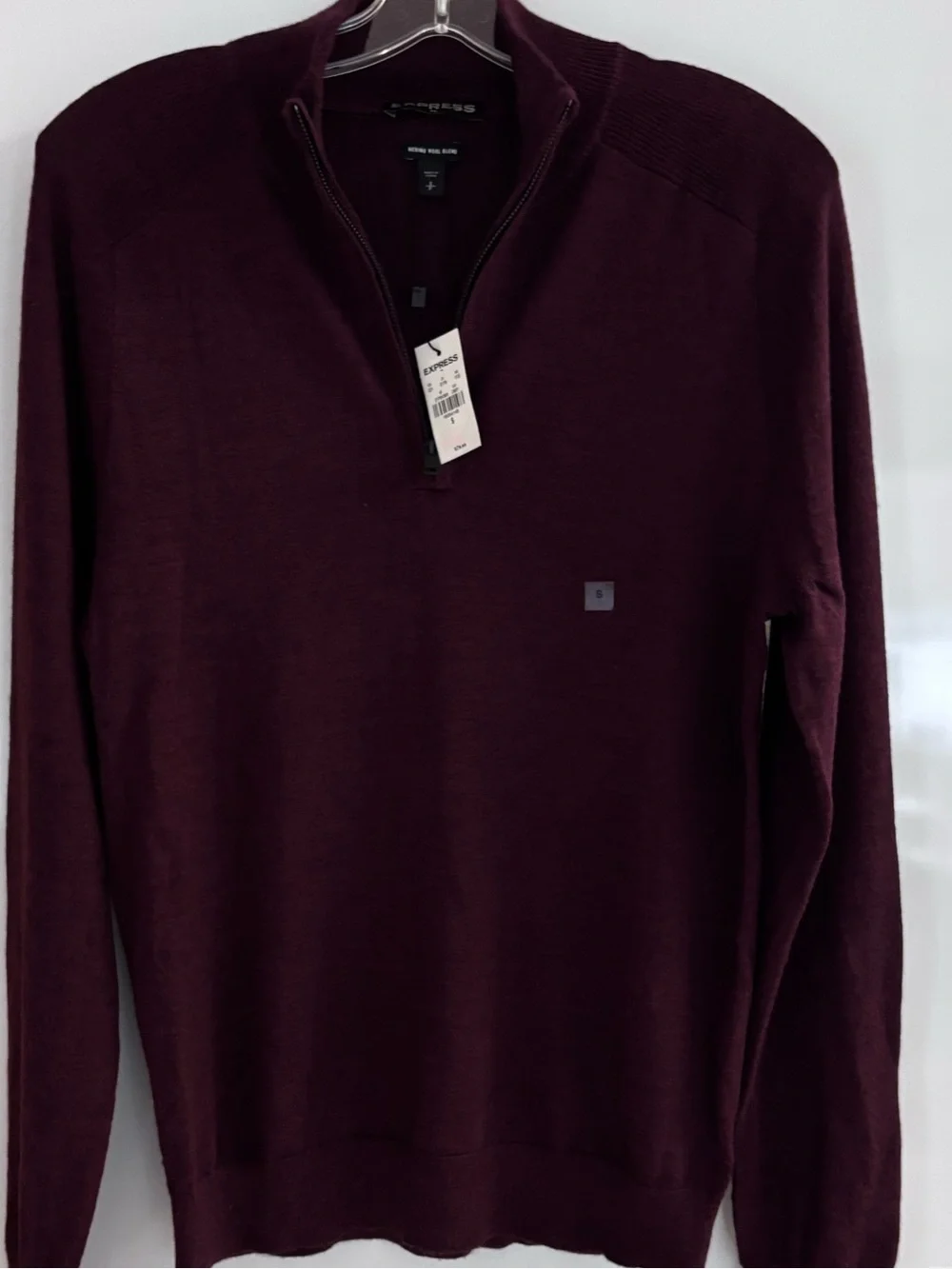 Express Men’s Lightweight Merino Wool Blend 1/2 Zip Burgundy NWT Small
